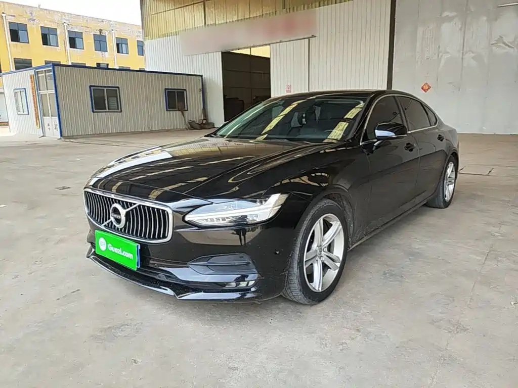 Volvo S90 2018 T4