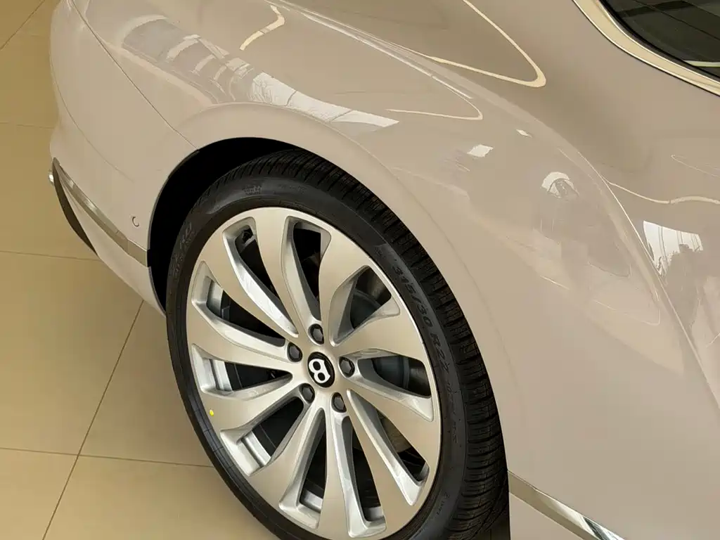 Bentley Continental PHEV 2026 GT