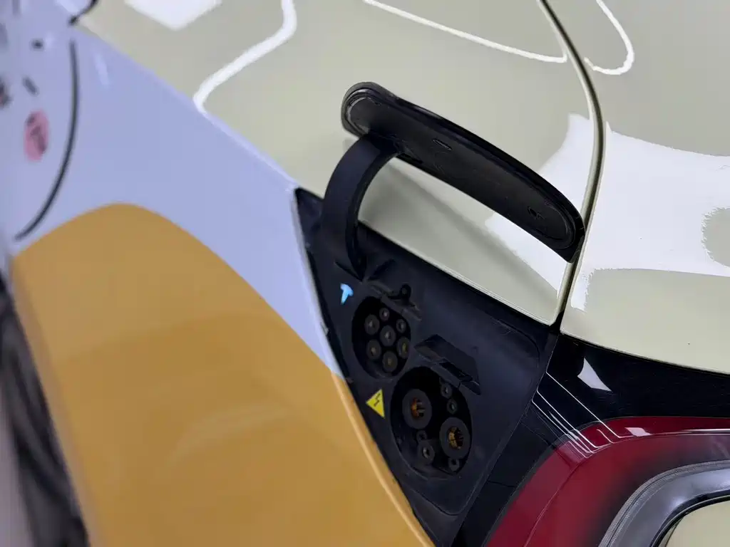 Tesla Model 3 — миниатюра 13