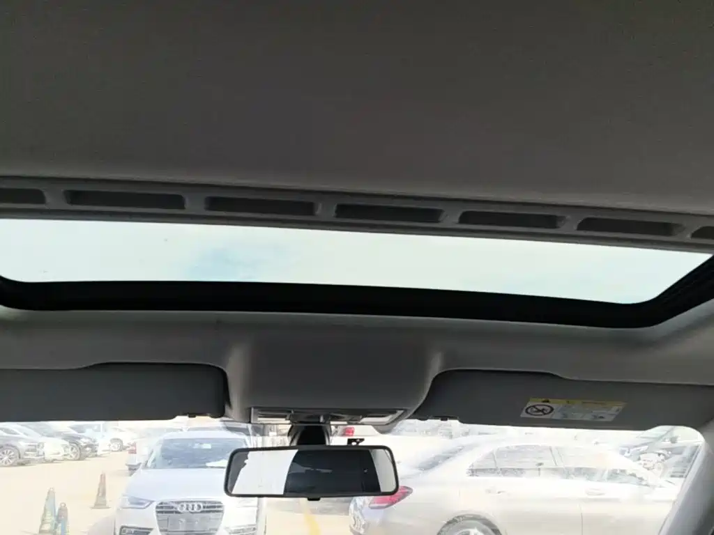 Volkswagen Santana — миниатюра 18