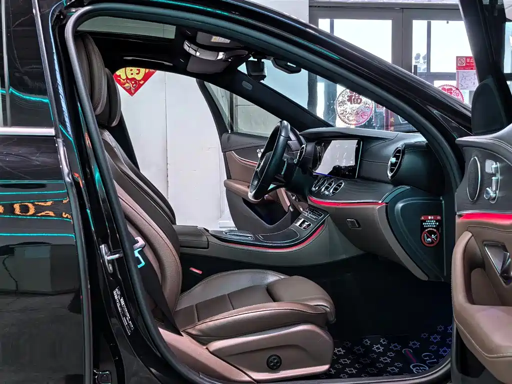 MERCEDES-BENZ E CLASS