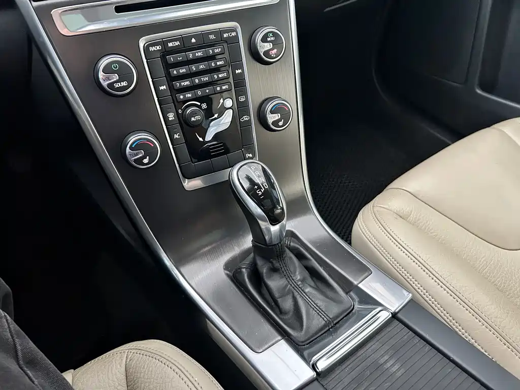 Volvo XC60 (Import) — миниатюра 12