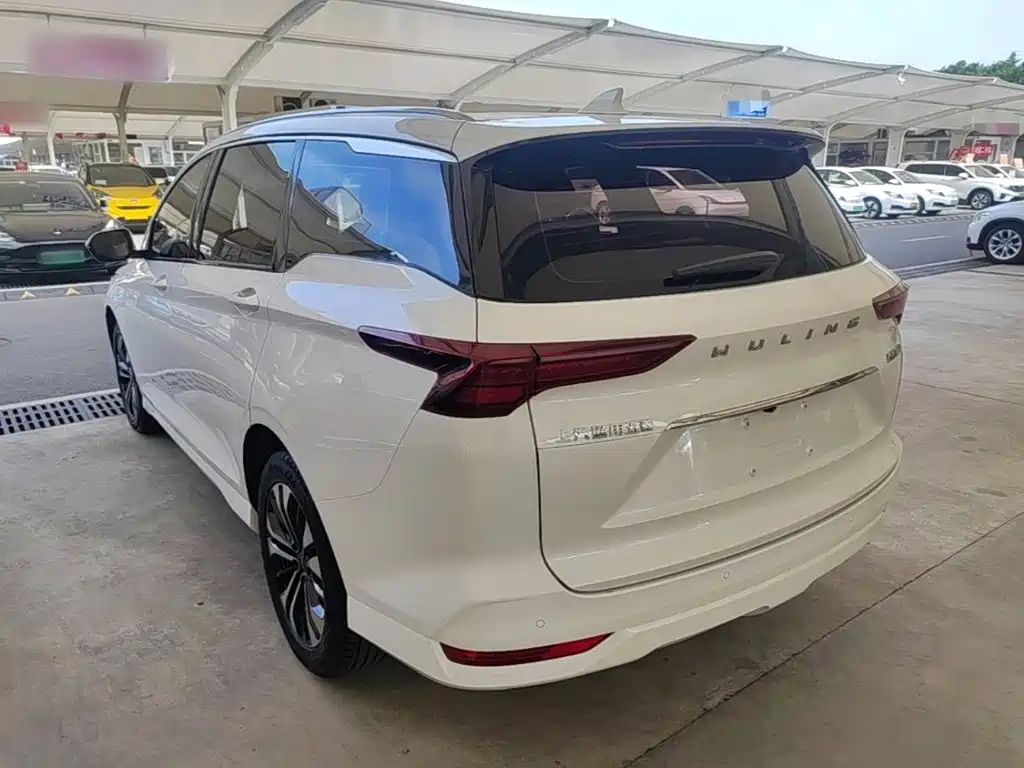 Wuling Victory — миниатюра 5