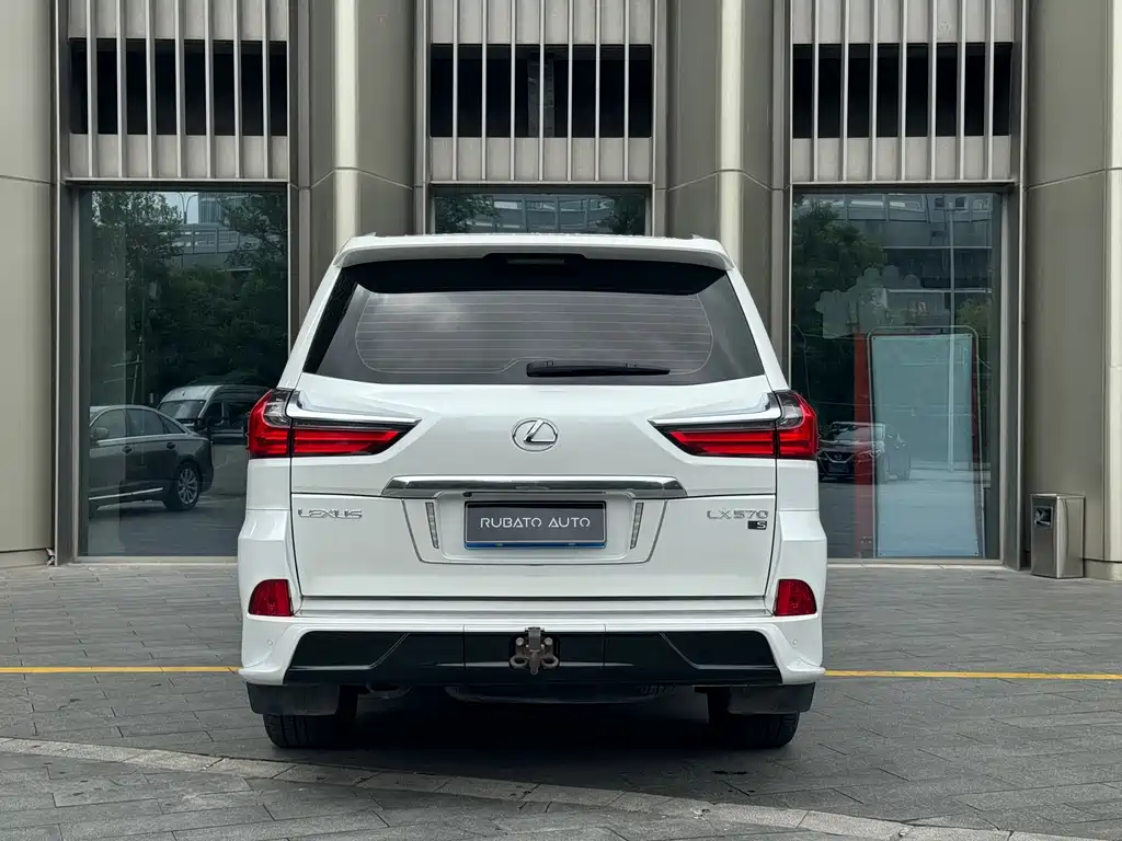 Lexus LX 2017 570