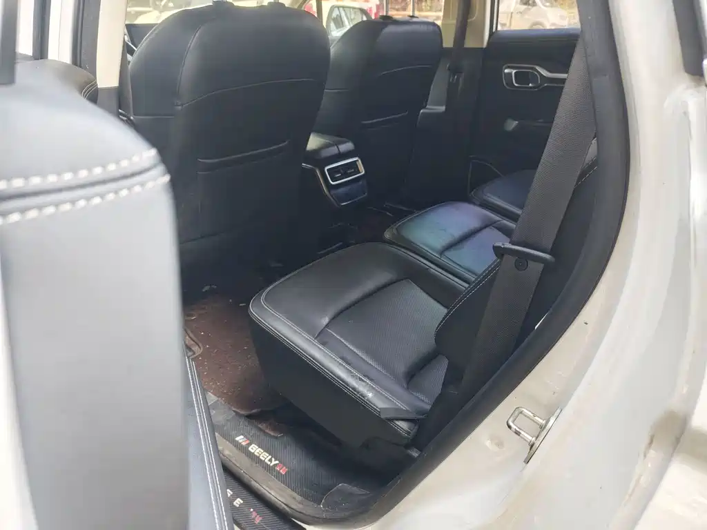 Geely Haoyue — миниатюра 10