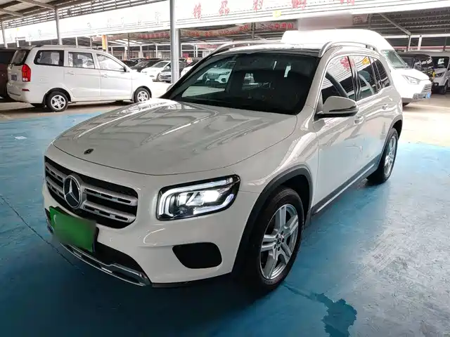 MERCEDES-BENZ GLB