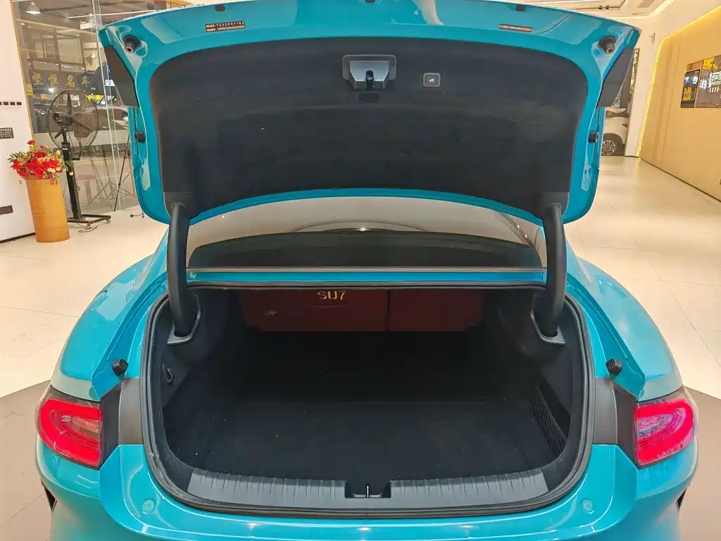 XIAOMI CAR XIAOMI SU7