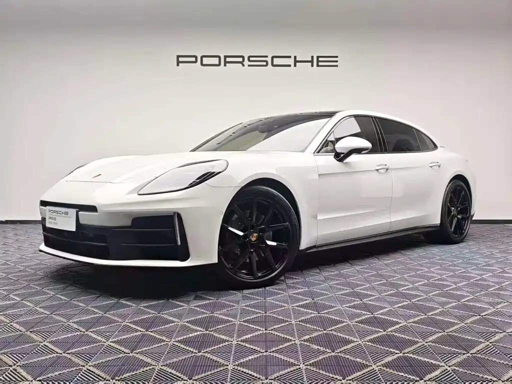 Porsche Panamera 2024