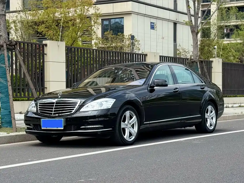 Mercedes-Benz S-Class 2012