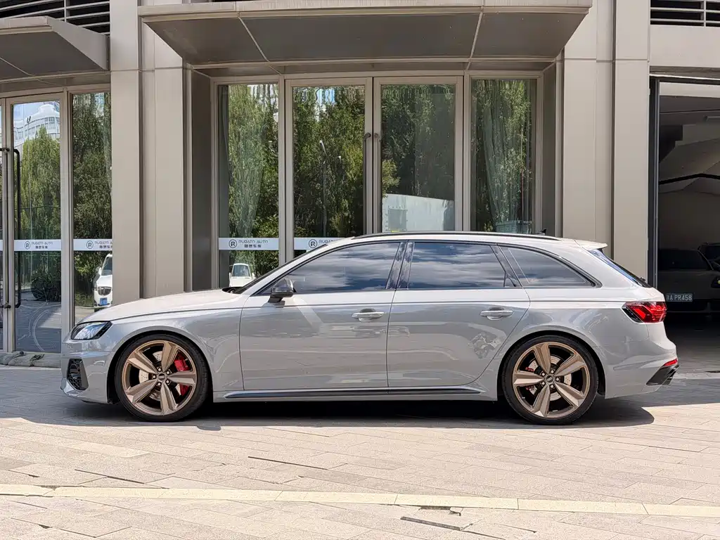 Audi RS 4 — миниатюра 2