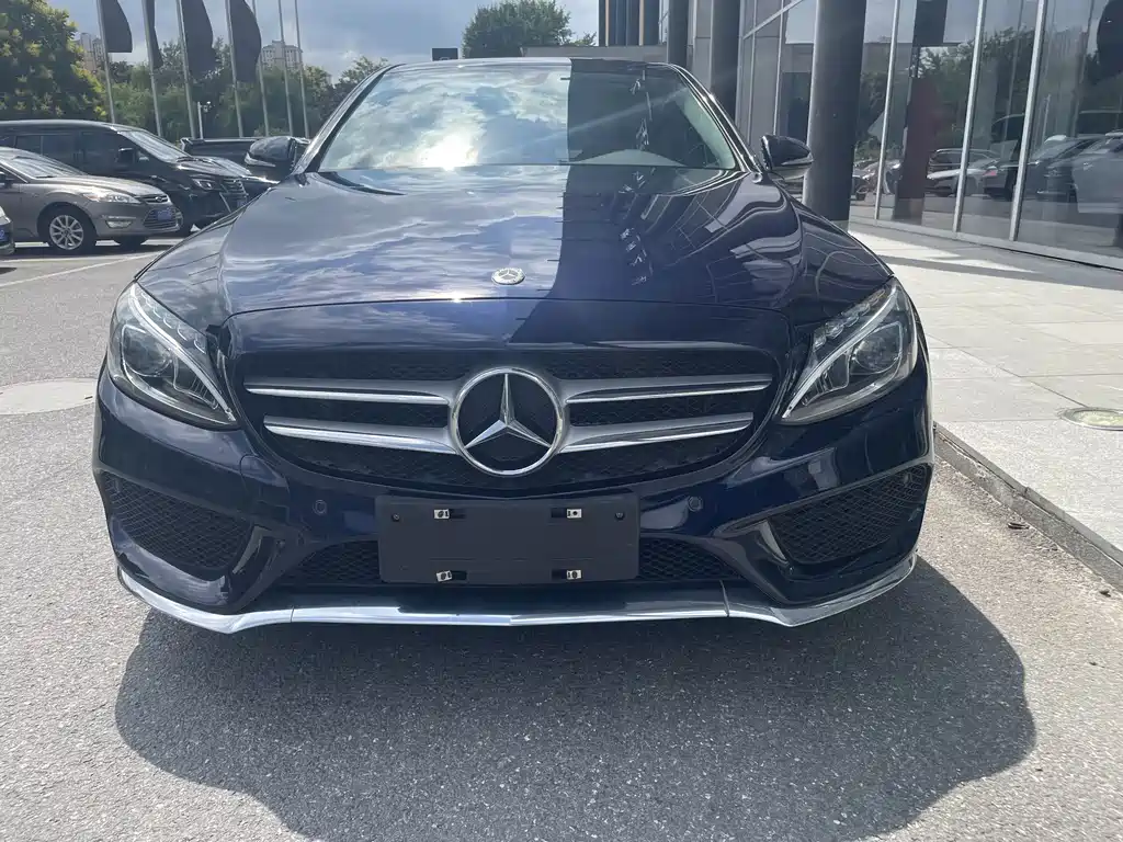Mercedes-Benz C-Class — миниатюра 2