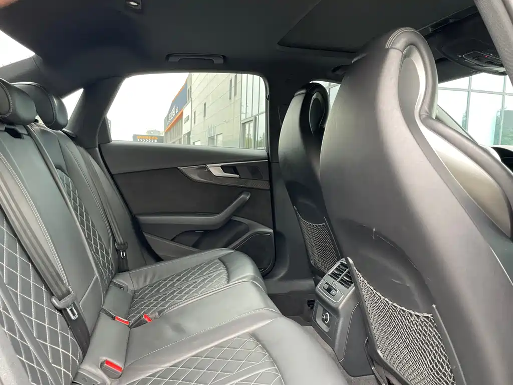 Audi S4 — миниатюра 11