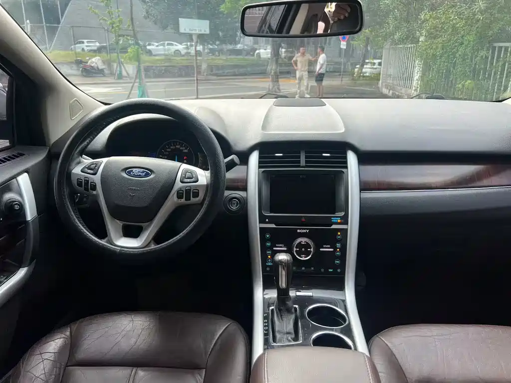 Ford Edge (Import) — миниатюра 5