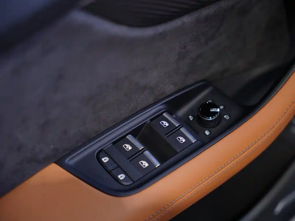 Audi RS Q8 — миниатюра 18