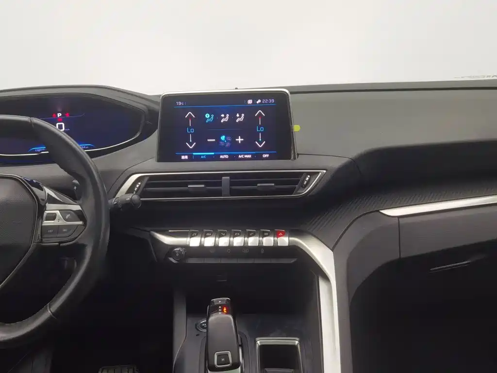 Peugeot 4008 — миниатюра 12