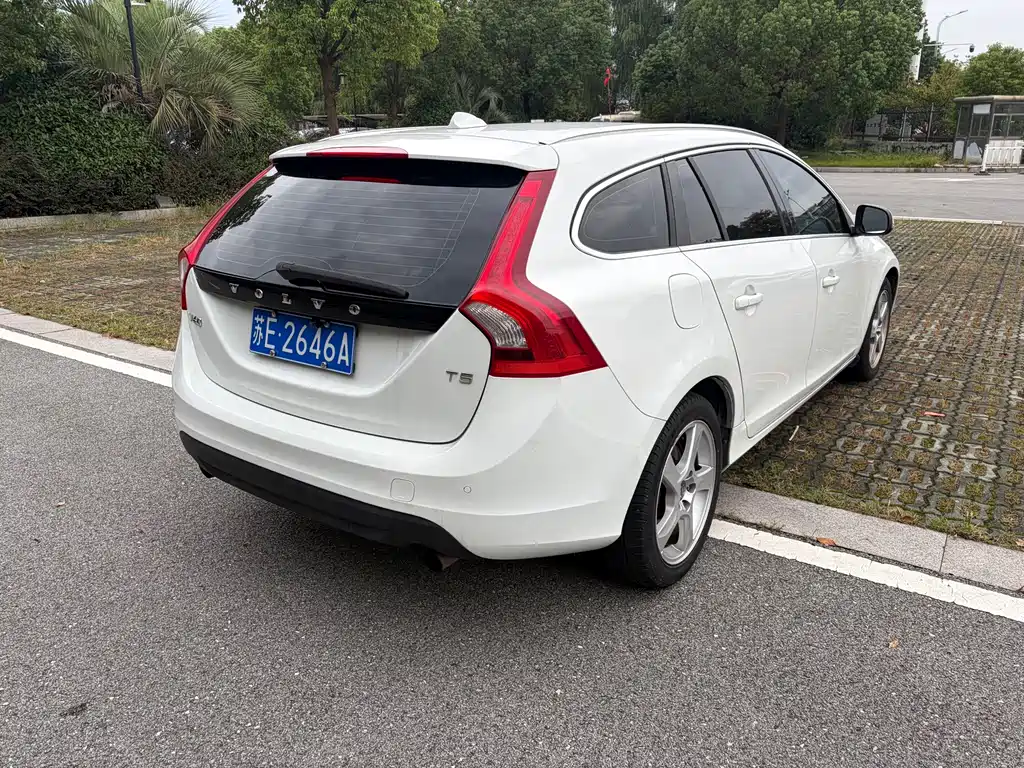 Volvo V60 — миниатюра 4