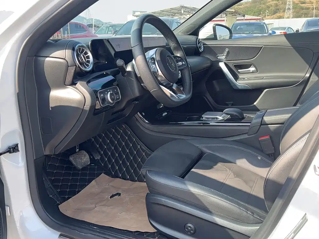 MERCEDES-BENZ A CLASS