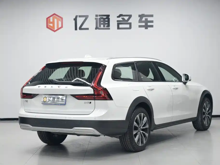 Volvo V90 — миниатюра 22