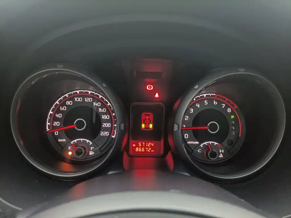 Mitsubishi Pajero (Import) — миниатюра 5