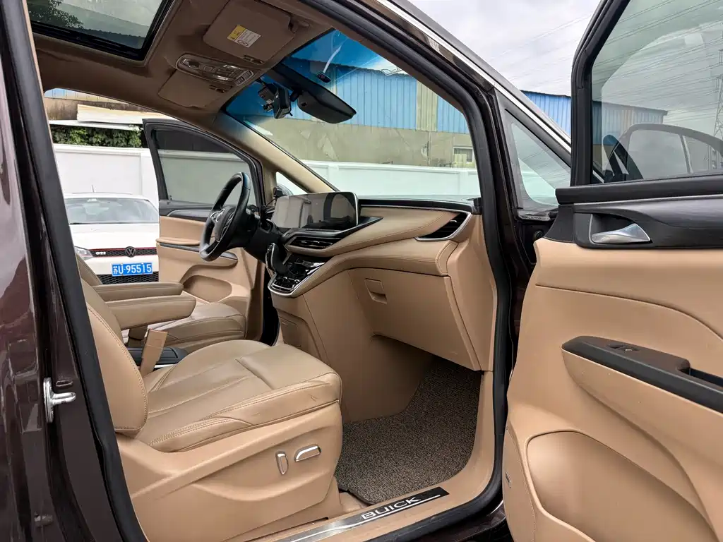 Buick GL8 — миниатюра 11