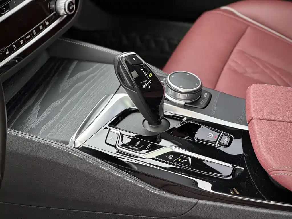 BMW 5 Series 5 2022 535Le M Sport