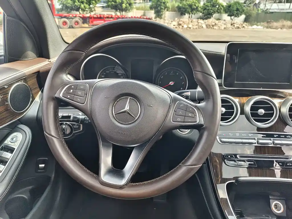 Mercedes-Benz GLC — миниатюра 15