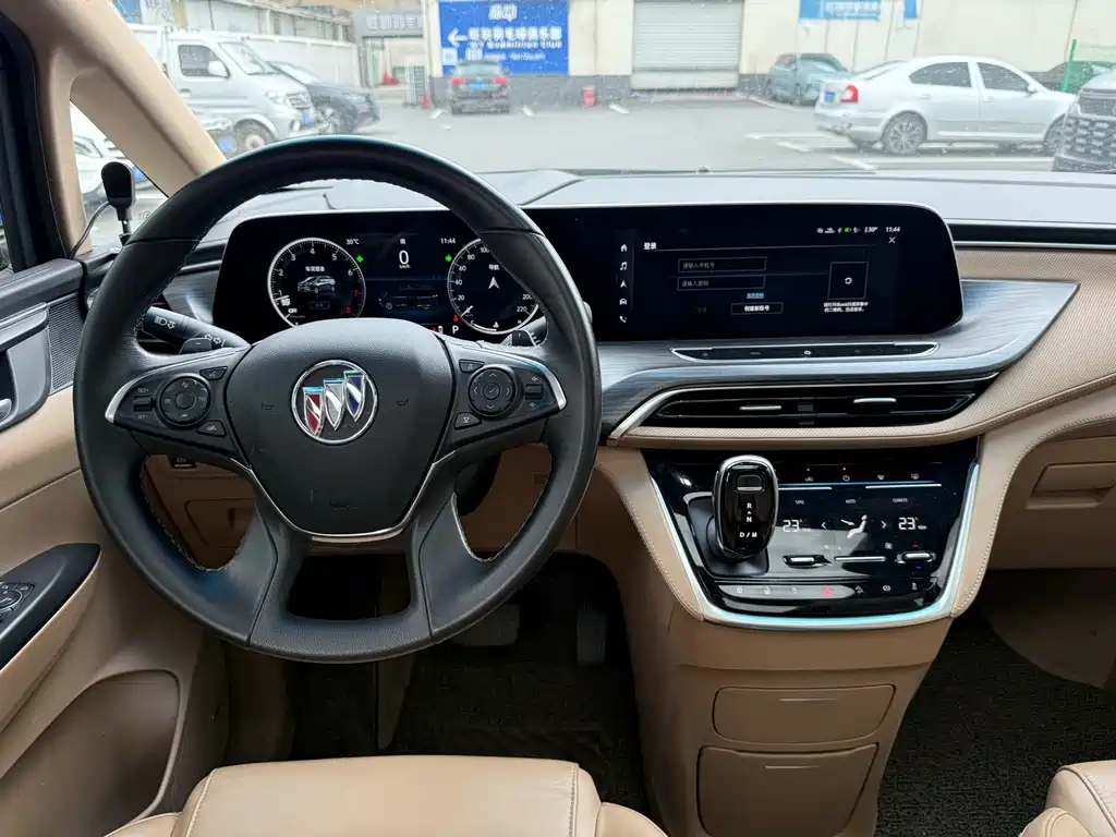 Buick GL8 — миниатюра 6