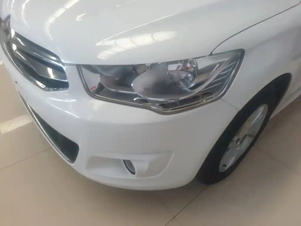 Citroen Elysee — миниатюра 24