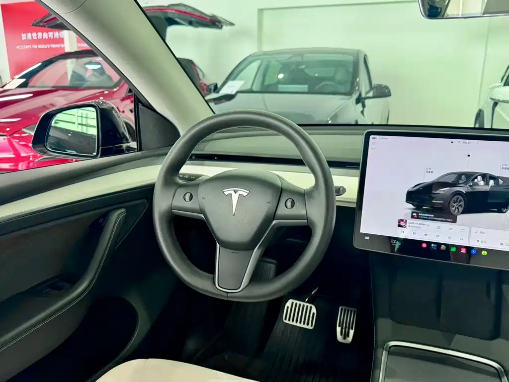 Tesla Model Y 2022 — фото 11