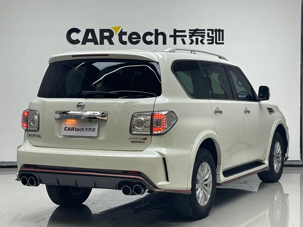 Nissan Patrol 2017 4.0L AT