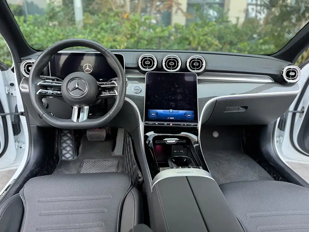 Mercedes-Benz C-Class — миниатюра 3