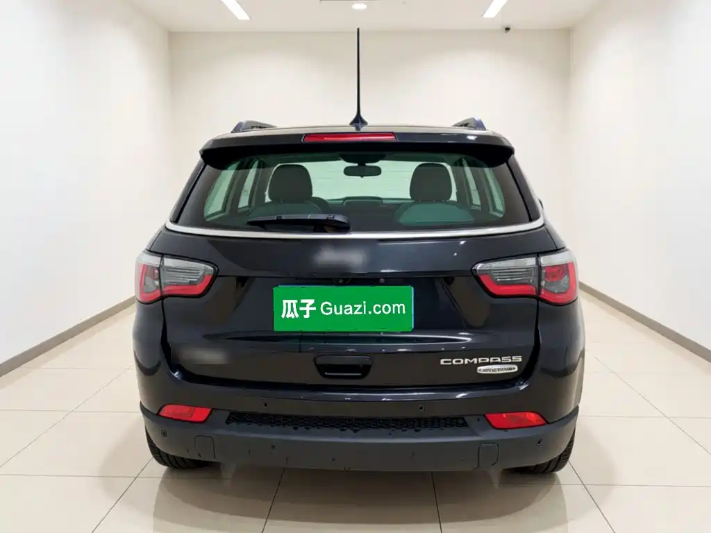 Jeep Compass — миниатюра 5