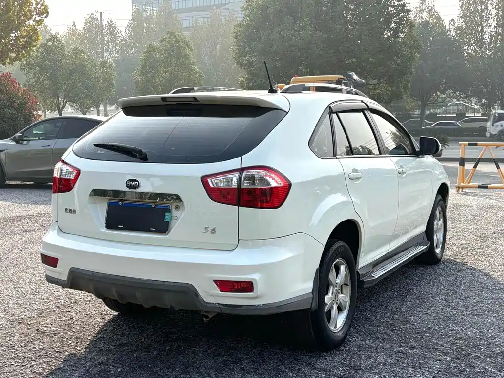 BYD S6 — миниатюра 9