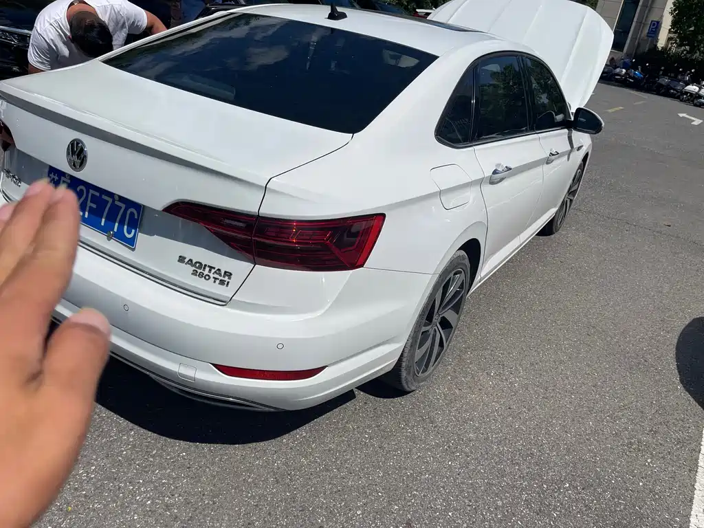 Volkswagen Sagitar — миниатюра 3