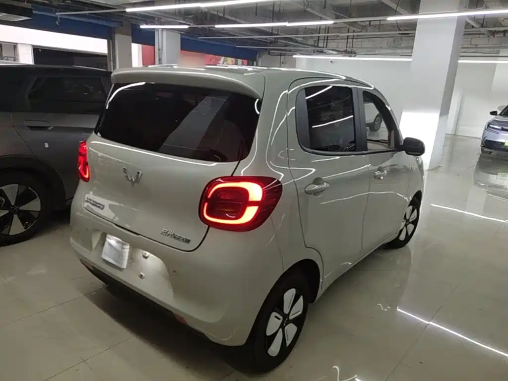 Wuling MINIEV — миниатюра 7