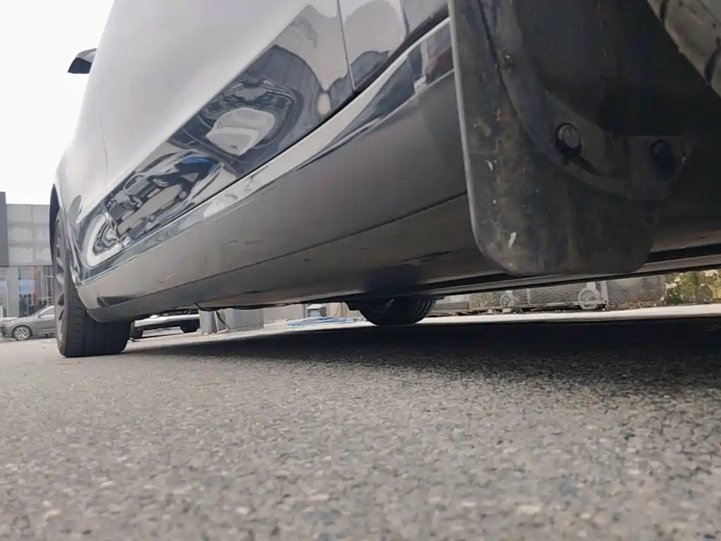 Tesla Model 3 — миниатюра 21