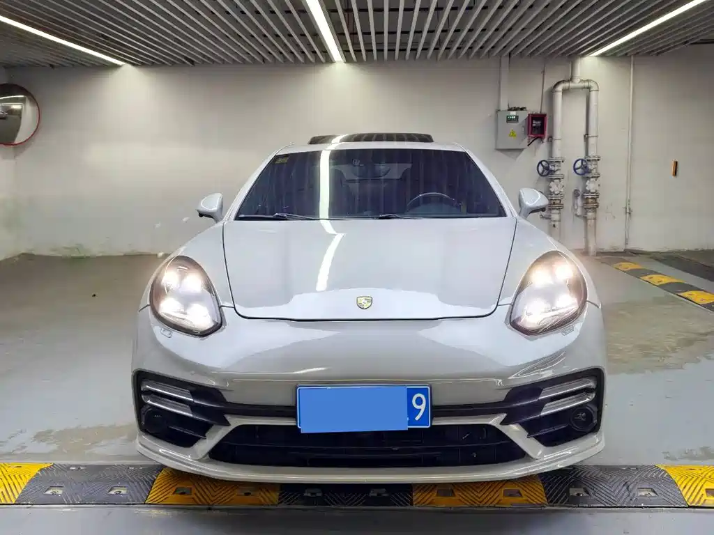 Porsche Panamera — миниатюра 2