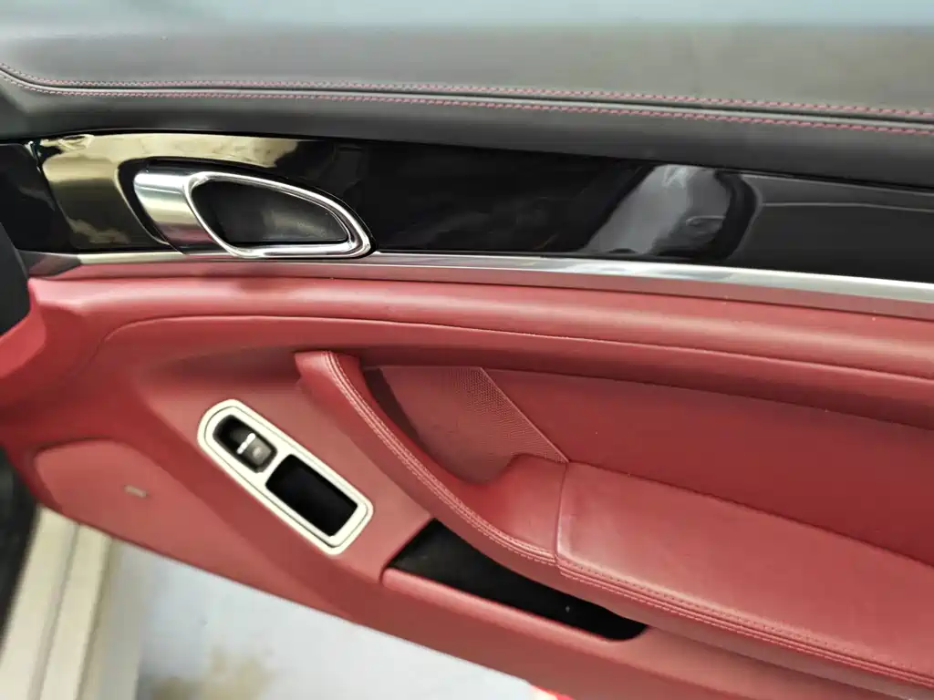 Porsche Panamera — миниатюра 11