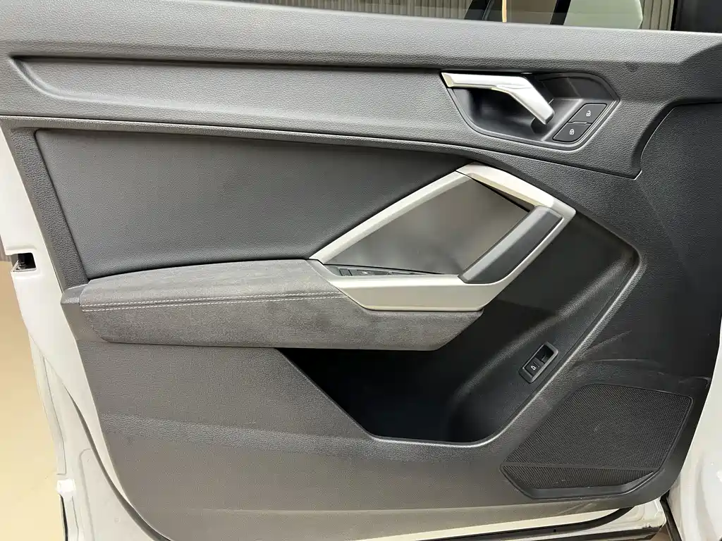 Audi Q3 — миниатюра 8