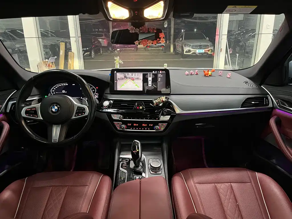BMW 5 Series — миниатюра 7