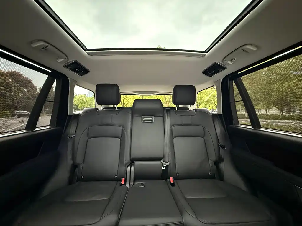 Land Rover Range Rover — миниатюра 20
