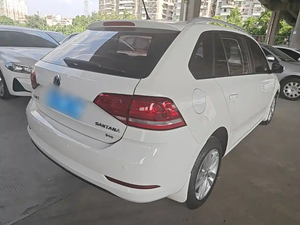 Volkswagen Santana — миниатюра 7