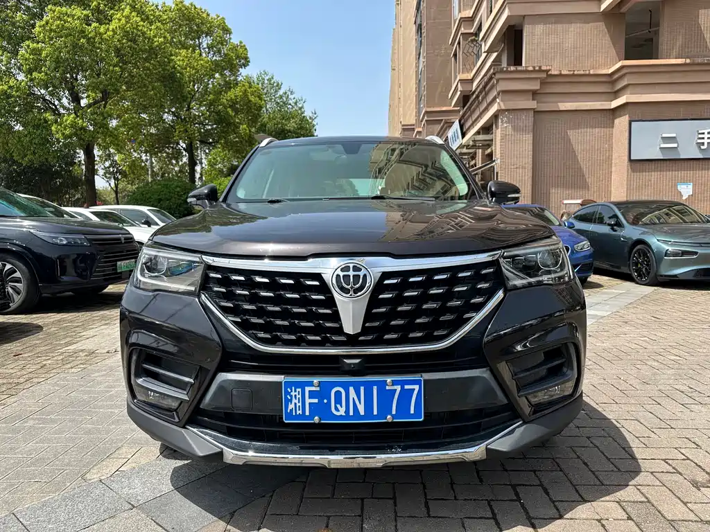 Zhonghua V7 — миниатюра 2