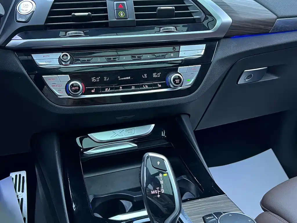 BMW X3 — миниатюра 15