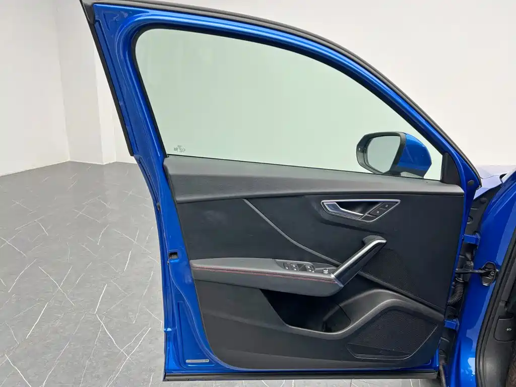 Audi Q2L — миниатюра 12