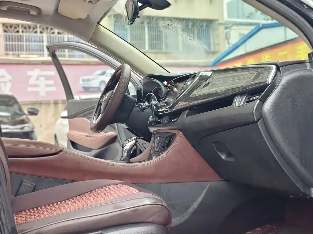 Buick Envision Plus — миниатюра 12