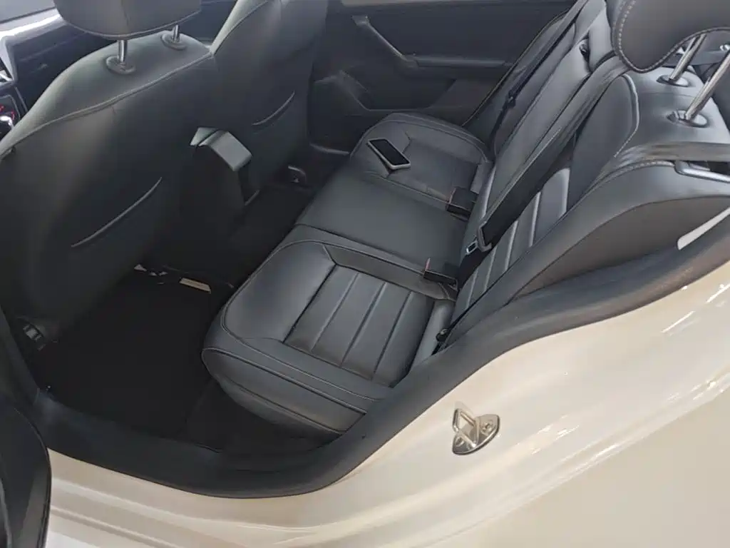 Volkswagen Lavida — миниатюра 17