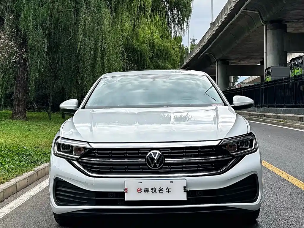 Volkswagen Sagitar — миниатюра 2
