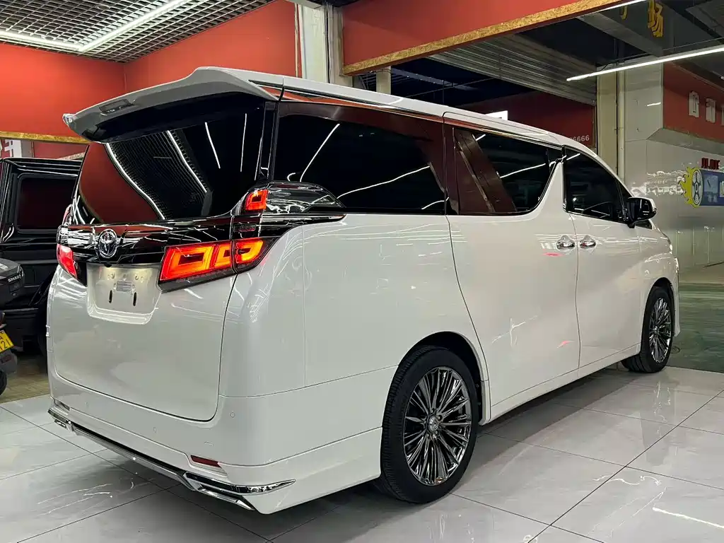 Toyota Vellfire 2021 2.5L HV