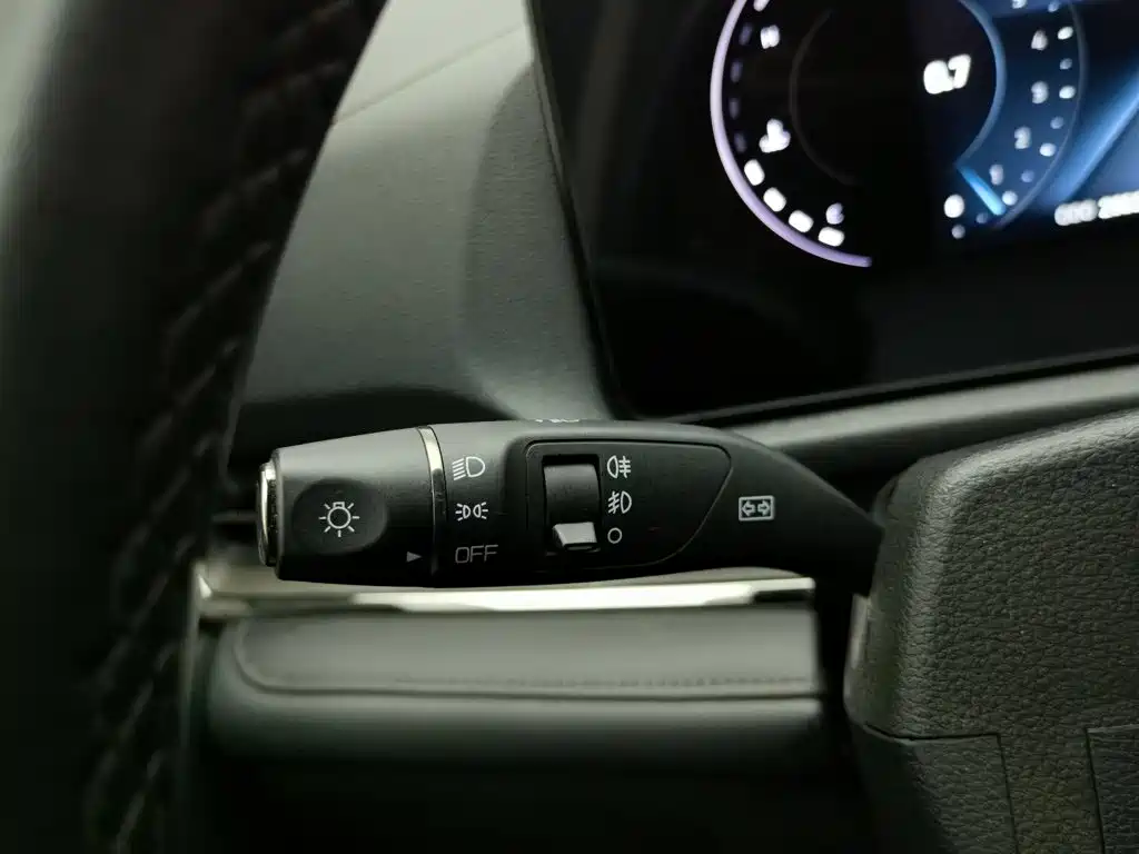 Ford Equator Sport — миниатюра 21